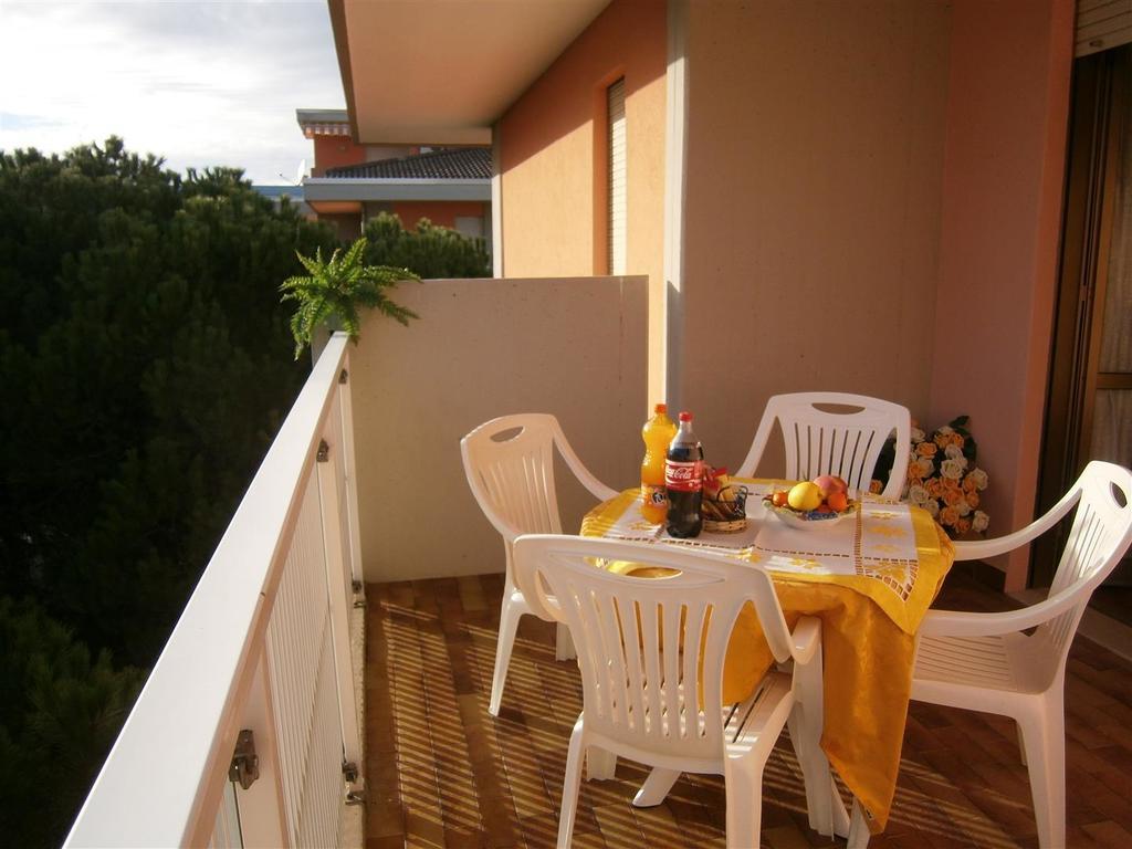 Tiepolo Apartment Бибионе Екстериор снимка
